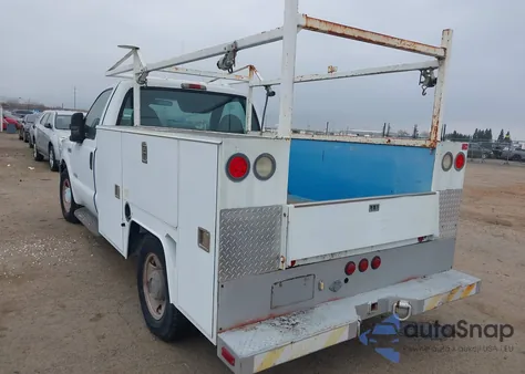 2005 Ford F-250 Xl/Xlt z USA, uszkodzony, nr VIN 1FDSF20P15EC84583